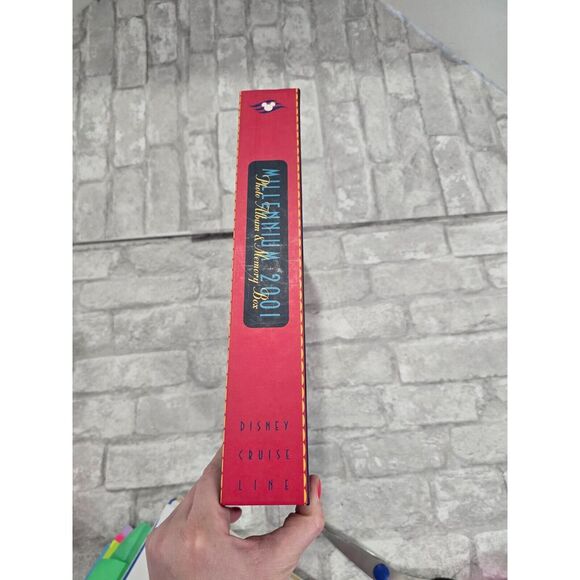 Millennium 2001 Disney Cruise Photo Album And Memory Box Signed By Captain‎ - Picture 12 of 13